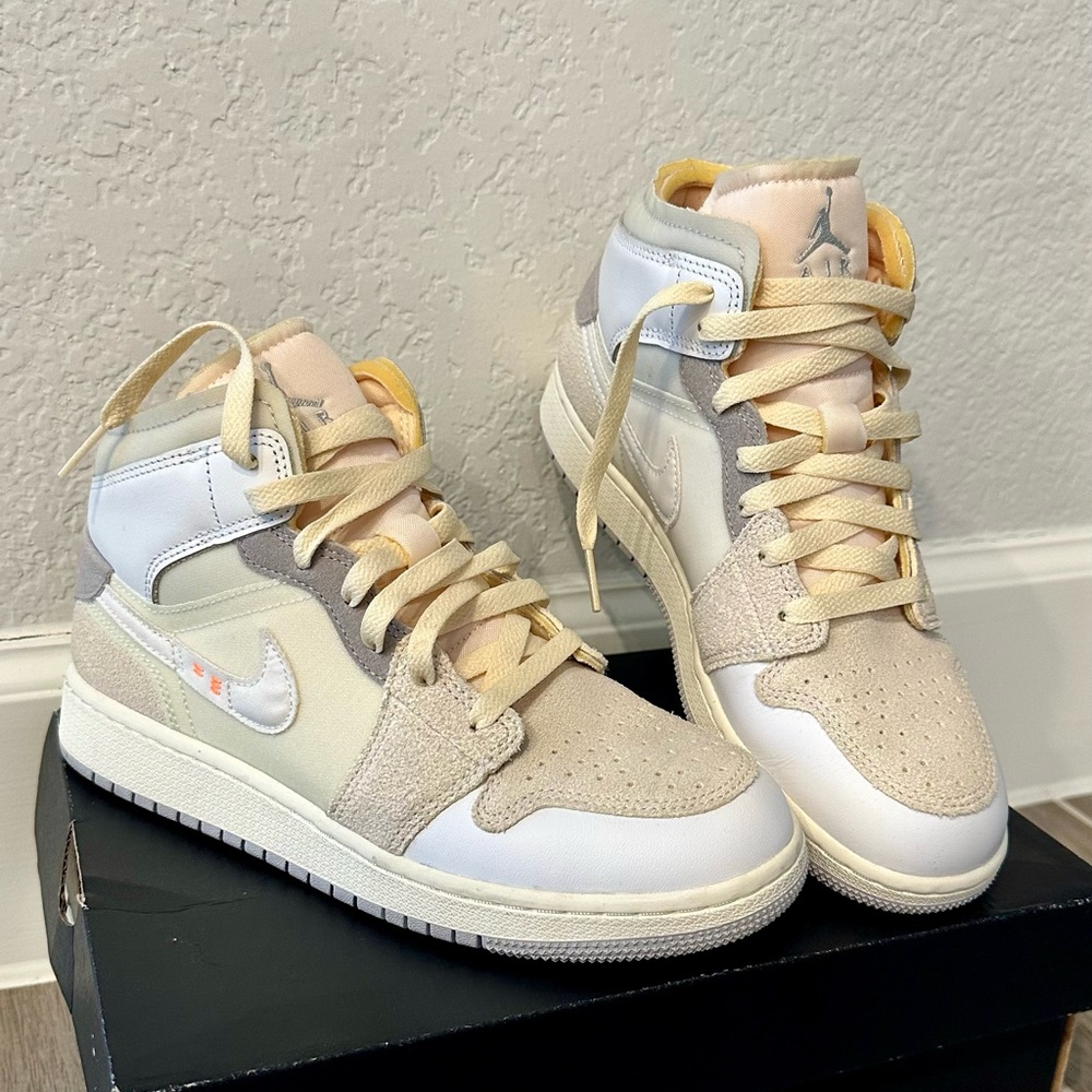 Nike Dunk High - Picture 3 of 8